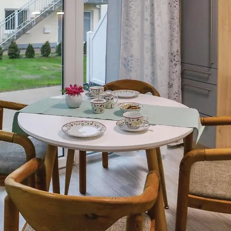 1 Bedroom Amazing In Gelbensande * 그랄뮈리츠
